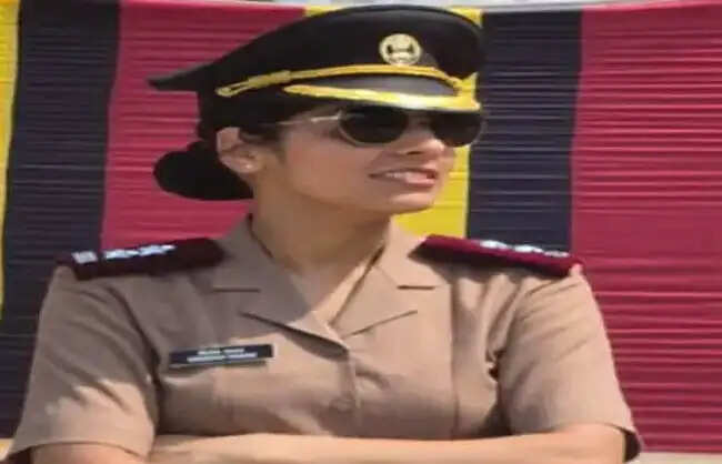 नारनौलः खेड़ा गांव की बेटी विशेष यादव बनीं लेफ्टिनेंट, क्षेत्र में खुशी की लहर