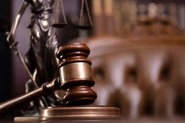 नाबालिग लड़की के अपहरण व दुष्कर्म के दोषी को 20 वर्ष का कारावास