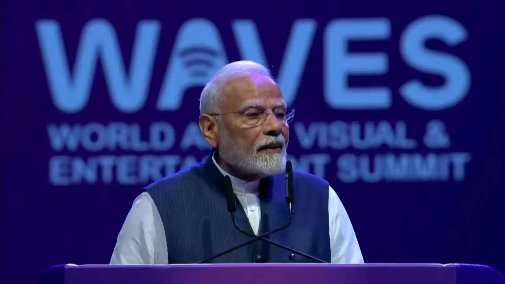 इंसान की समृद्धि के लिए गीत, संगीत, कला को महत्व देना होगा : प्रधानमंत्री