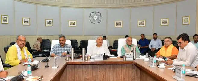 गौशालाओं को आत्मनिर्भर बनाने और किसानों की लागत घटाने पर सरकार का फोकस