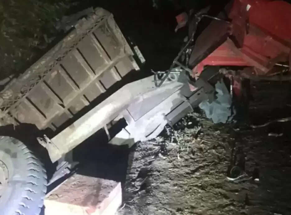 राजगढ़ः ट्रक की टक्कर से ट्रैक्टर-ट्रॉली नाले में गिरी, तीन की मौत, 13 गंभीर घायल