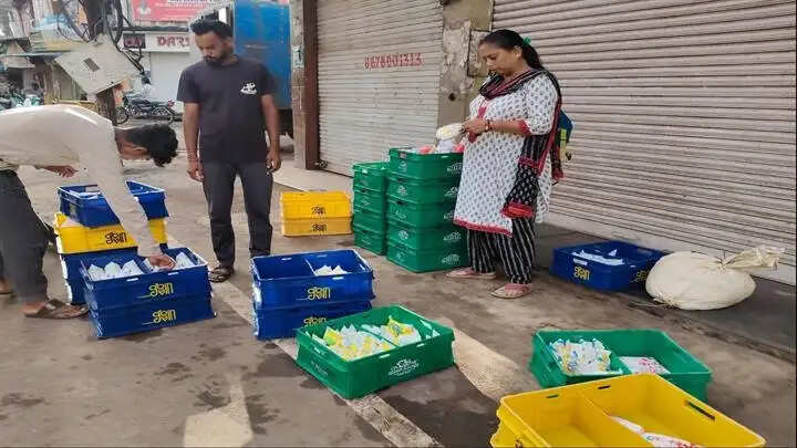 विदिशाः खाद्य सुरक्षा विभाग ने दूध-दही सहित विभिन्न दुग्ध उत्पादों के लिए नमूनें