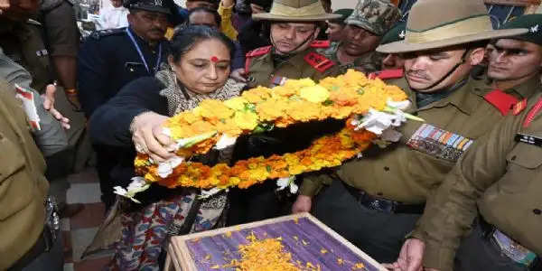 बलिदानी गौतम कुमार और वीरेंद्र सिंह को विस अध्यक्ष ने अर्पित किया पुष्पचक्र