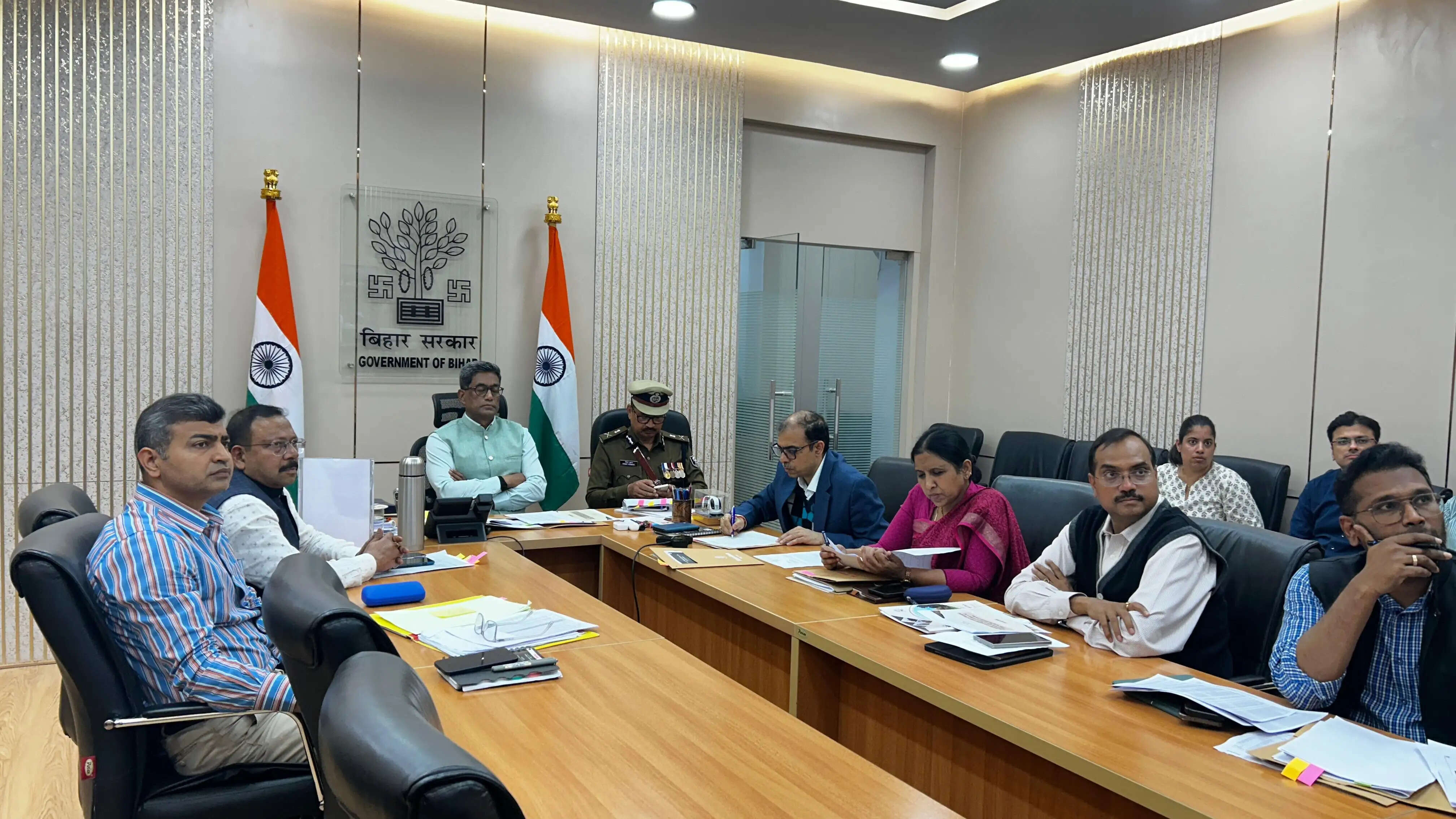 होली को लेकर मुख्य सचिव ने विधि-व्यवस्था की समीक्षा की; राज्य में शांतिपूर्ण त्योहार सुनिश्चित करने के सख्त निर्देश