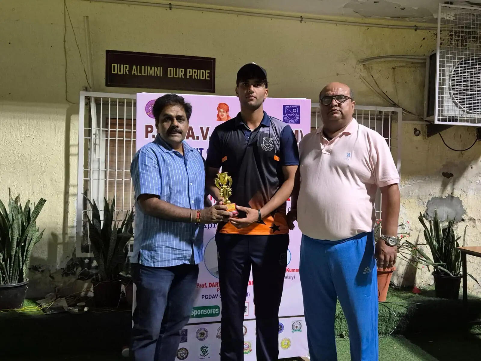 श्रेष्ठ यादव के नाबाद शतक से पीजीडीएवी कॉलेज की बड़ी जीत