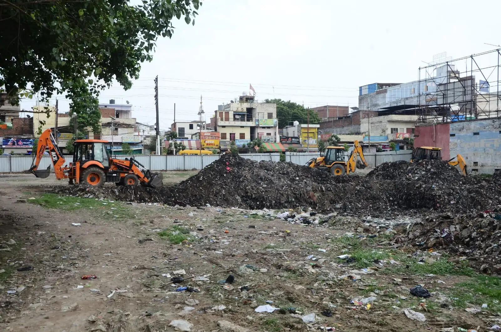 वाराणसी नगर निगम का बड़ा अभियान : 100 करोड़ की सरकारी संपत्ति कराई कब्जा मुक्त