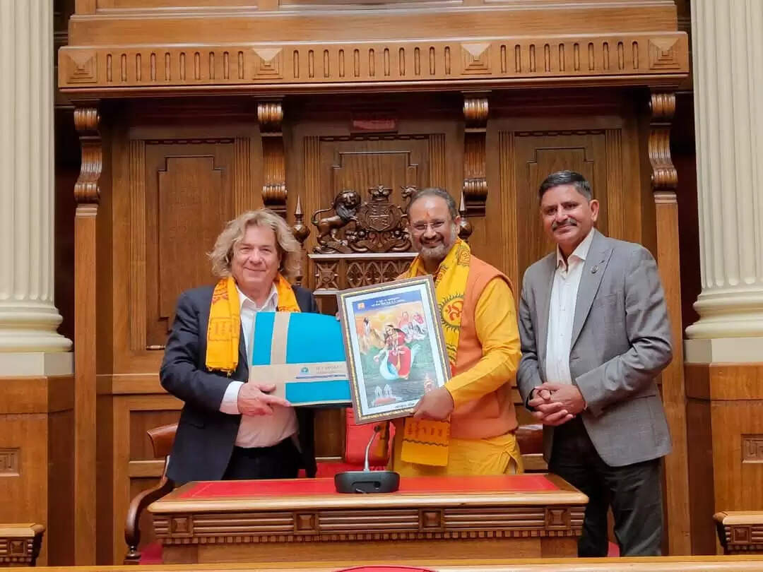 डॉ.चिन्मय पंड्या ने नवयुग संविधान पर की चर्चा