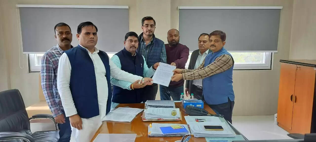 विशेष गहन पुनरीक्षण&nbsp;प्रक्रिया में अनियमितताओं को लेकर कांग्रेस ने&nbsp;निर्वाचन आयोग में की औपचारिक शिकायत