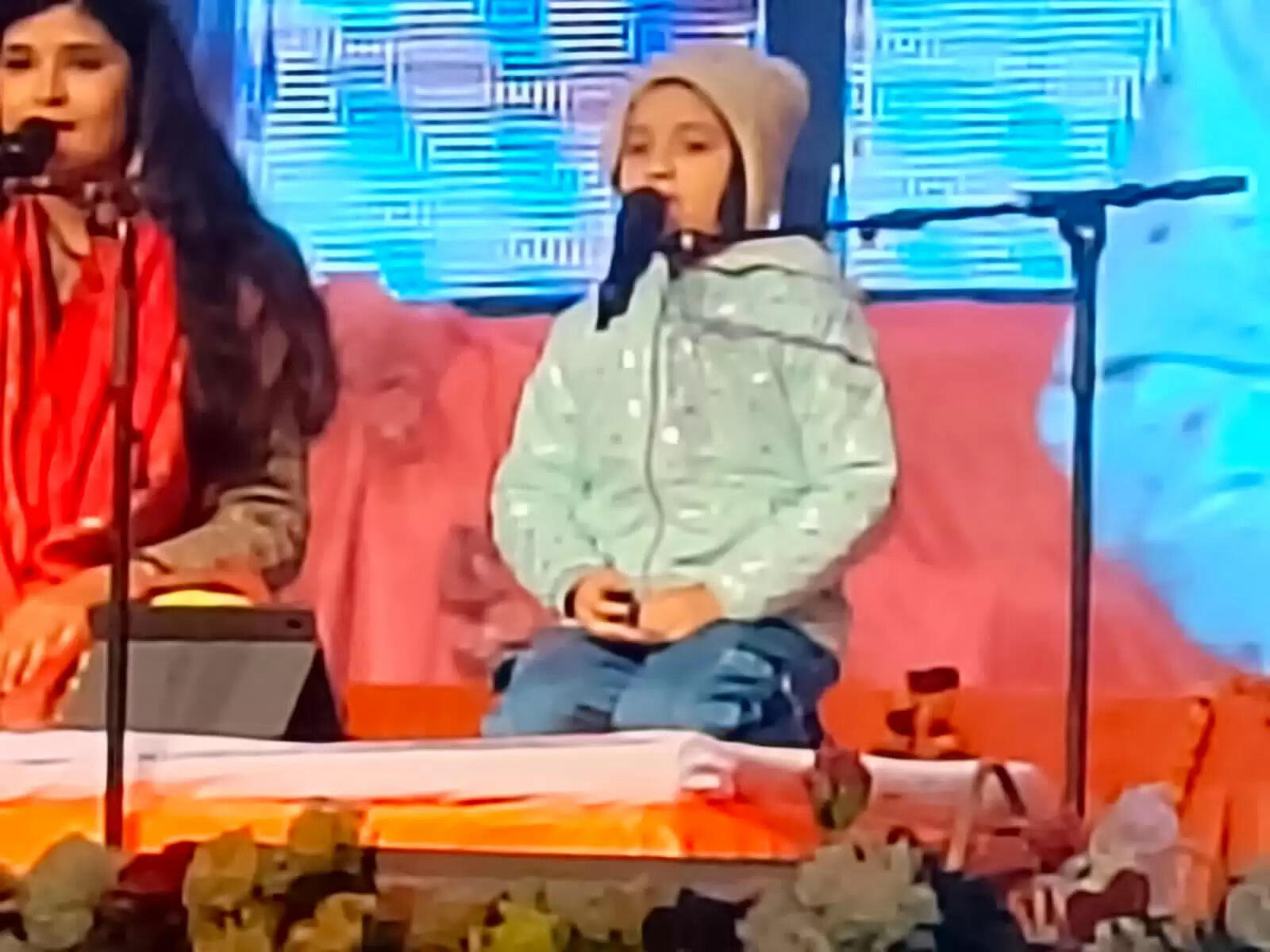 प्रतिष्ठा द्वादशी समारोह में नगरी हो अयोध्या की भजन के धुन पर झूम उठे श्रोता