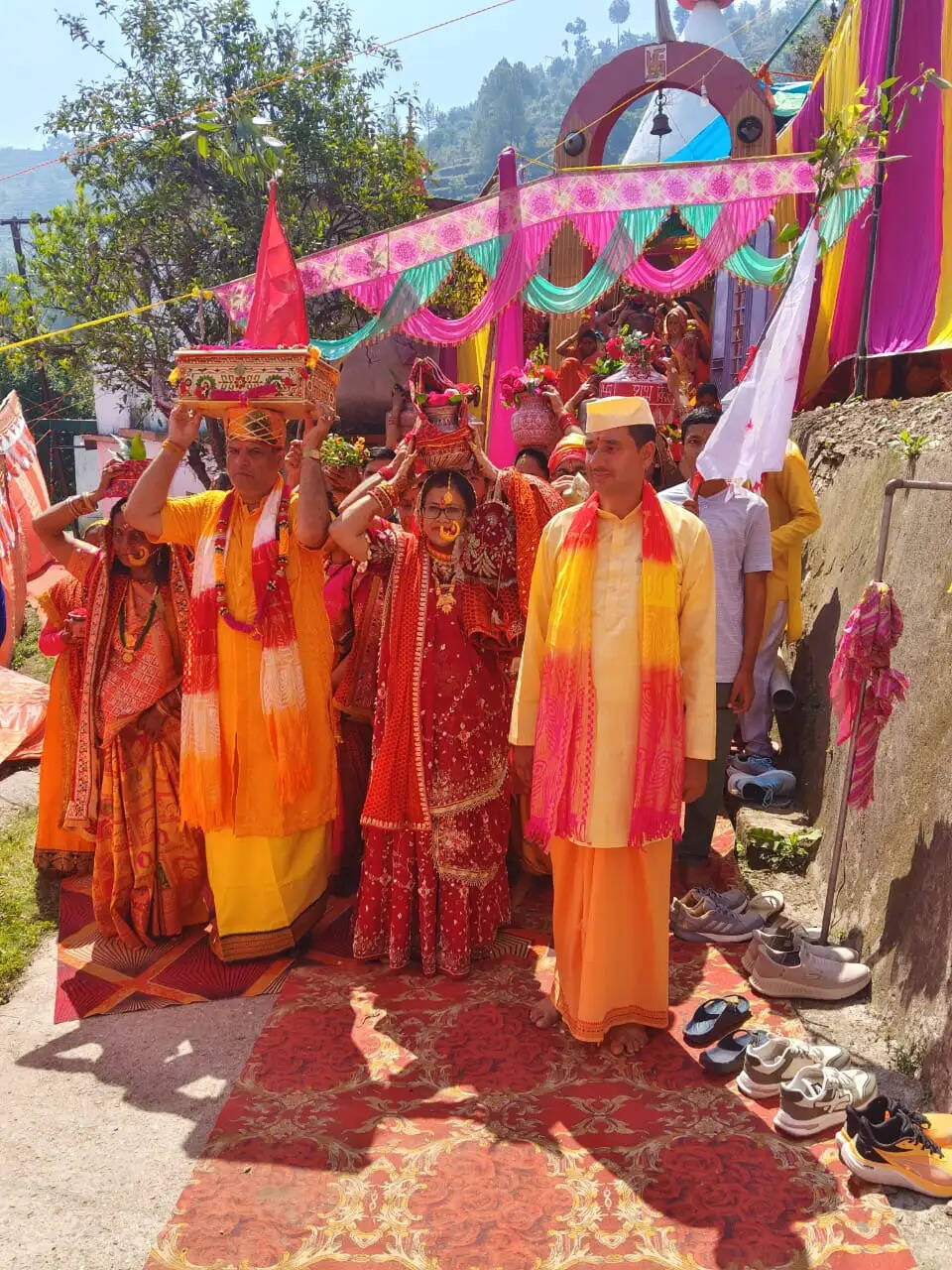पाटी के सिरतोली में उमड़ा श्रद्धालुओं का सैलाब, आठ दिवसीय भागवत कथा आरंभ