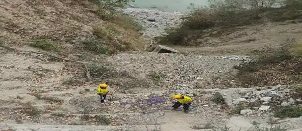 चंपावत में खाई से मिला अज्ञात व्यक्ति का शव