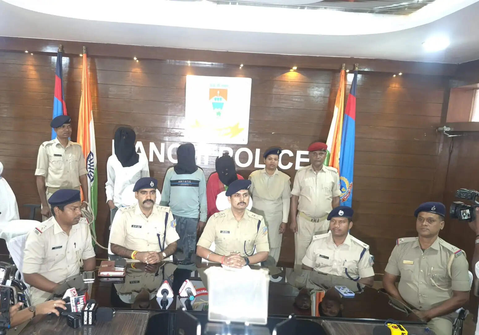 कमलेश हत्याकांड का खुलासा, अवैध संबंध बना कारण, तीन आरोपित गिरफ्तार