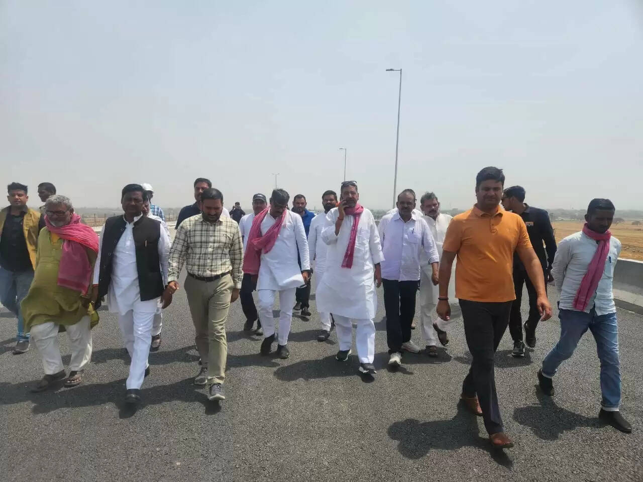 सांसद वीरेंद्र सिंह ने रिंग रोड फेज़-3 का किया निरीक्षण, निर्माण में देरी पर जताई नाराजगी