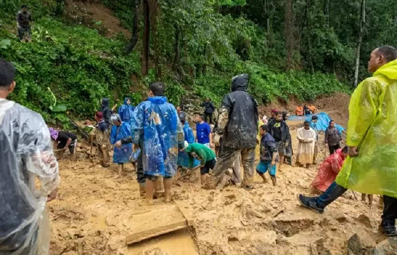 मिजोरम भूस्खलन में मृतकों की संख्या 29 हुई, मलबे में फंसे आठ शवों को निकालने के प्रयास