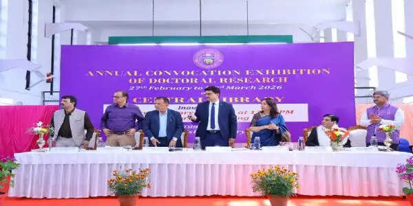 पुस्तकालय के बिना संभव नहीं है विश्वविद्यालय का अस्तित्व : योगेश सिंह