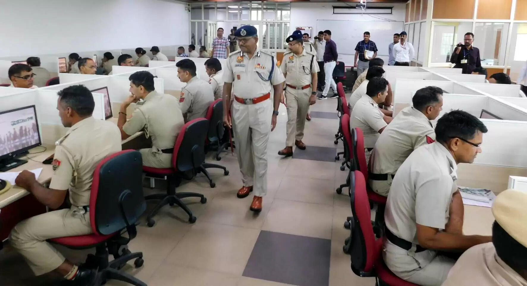 हिसार : रेंज के पुलिस कर्मचारियों की पदोन्नति के लिए बी-1 परीक्षा आयोजित