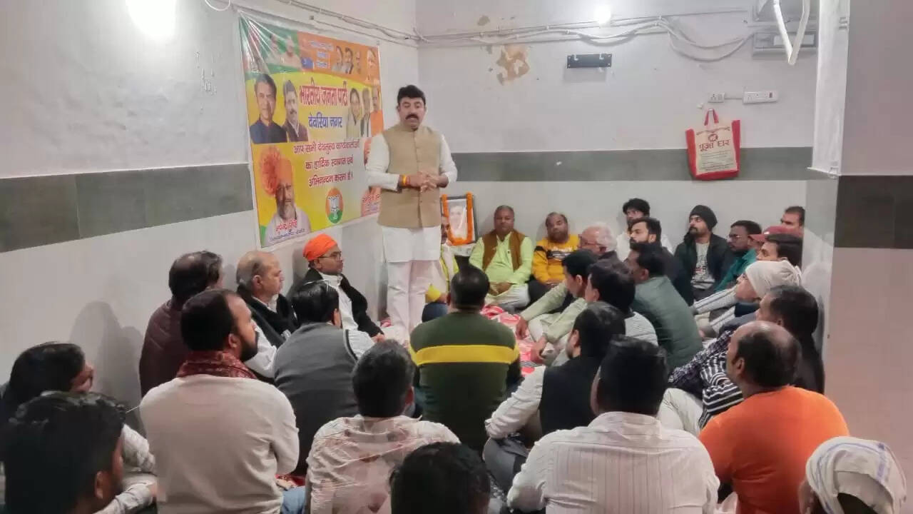 हर बूथ पर हर मतदाता से संपर्क करें कार्यकर्ता : शलभ मणि