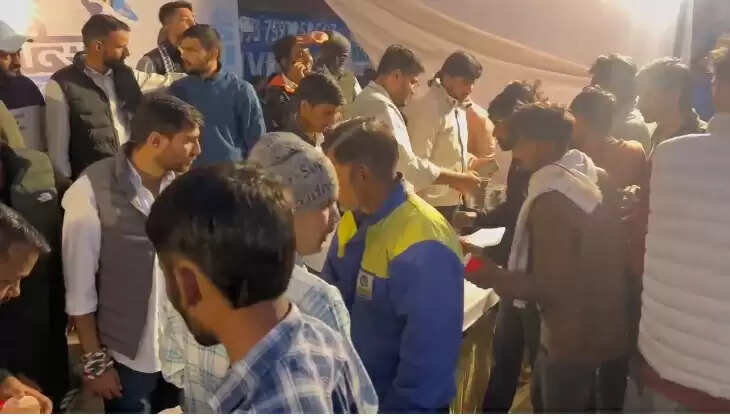 दूध पिलाकर दी नववर्ष की शुभकामनांए