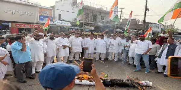 नूंह में कांग्रेस ने निकाला ‘वोट बचाओ, देश बचाओ’ विरोध मार्च