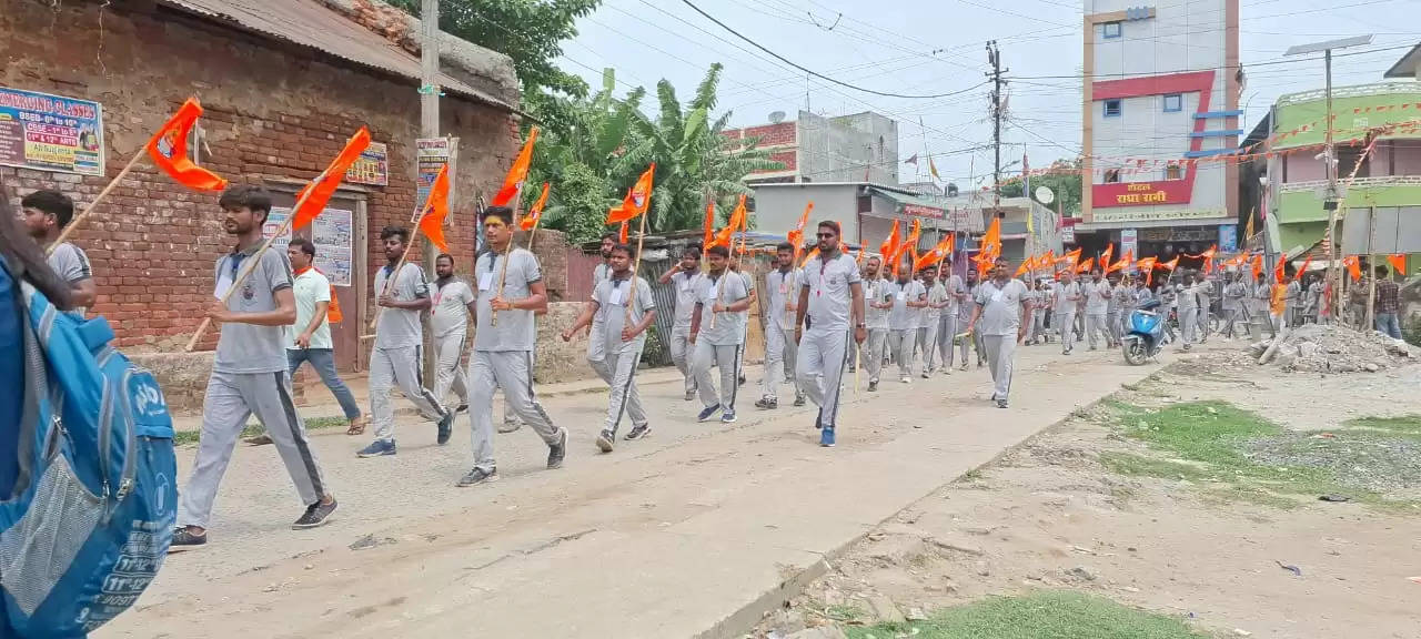 विहिप और बजरंग दल के दस दिनों का प्रांतीय अभ्यास वर्ग का समापन,शहर में पथ संचलन