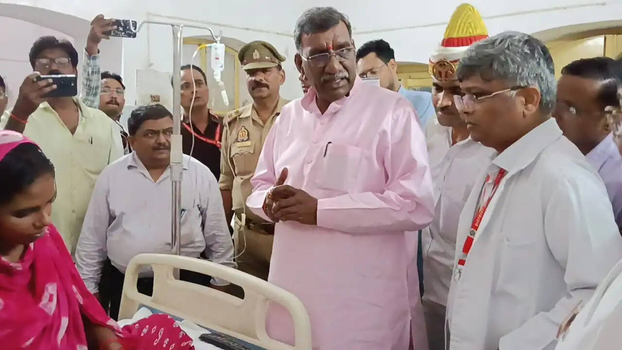 प्रभारी मंत्री सुरेश राही ने बाराबंकी में अस्पताल, पेयजल योजना व जेल का निरीक्षण किया