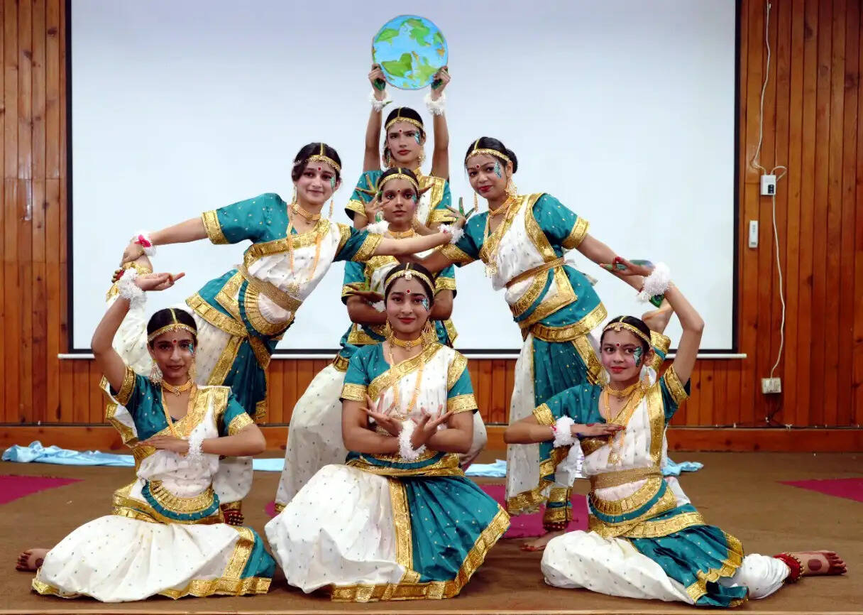 विश्व पर्यावरण दिवस: नैनीताल प्राणी उद्यान में पौधरोपण एवं प्रतियोगिताओं का आयोजन