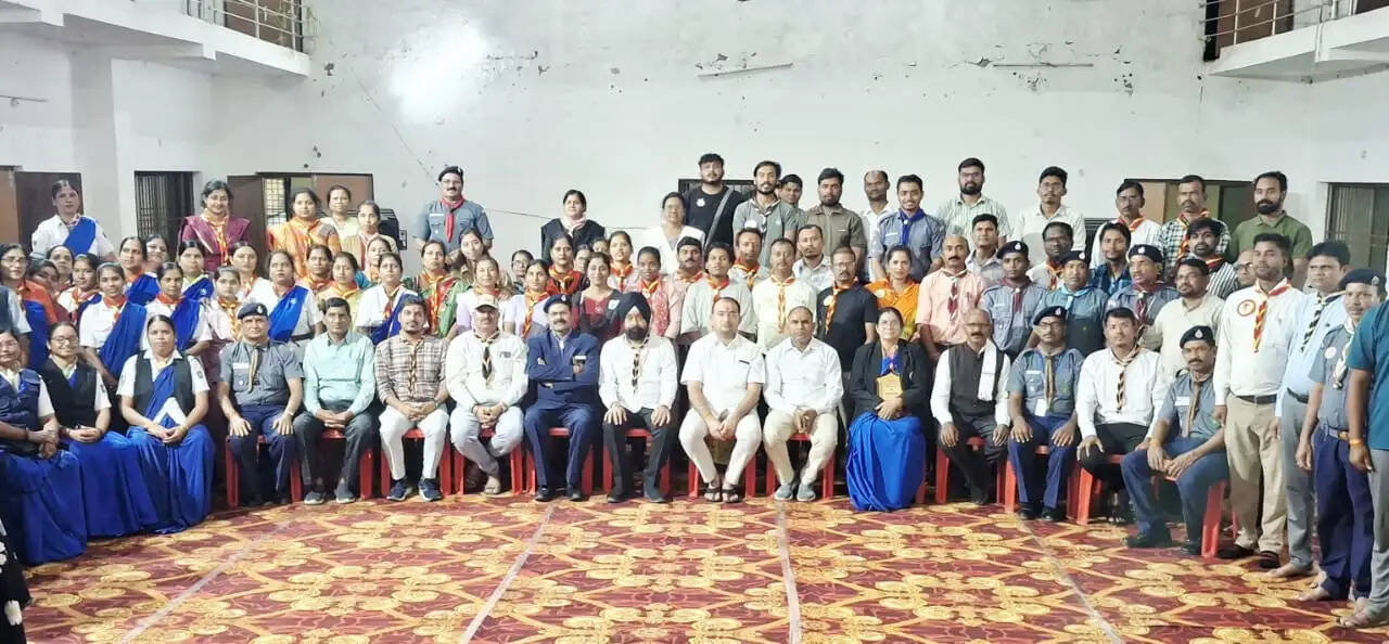 भखारा में पहली बार राज्य स्तरीय स्काउट-गाइड बेसिक प्रशिक्षण शिविर सम्पन्न, 99 प्रशिक्षणार्थियों ने लिया प्रशिक्षण