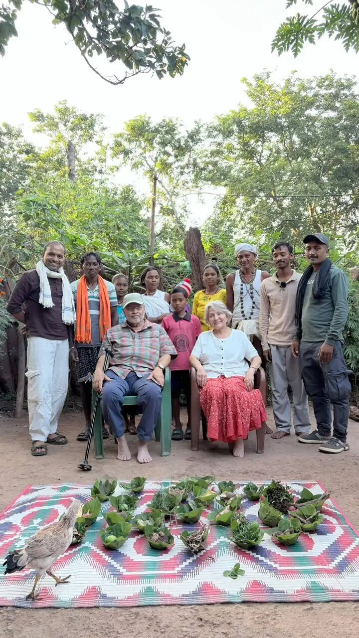 दुगली के बूटीगढ़ में पारंपरिक वन औषधि ज्ञान को समझने अमेरिका से पहुंचे अतिथि