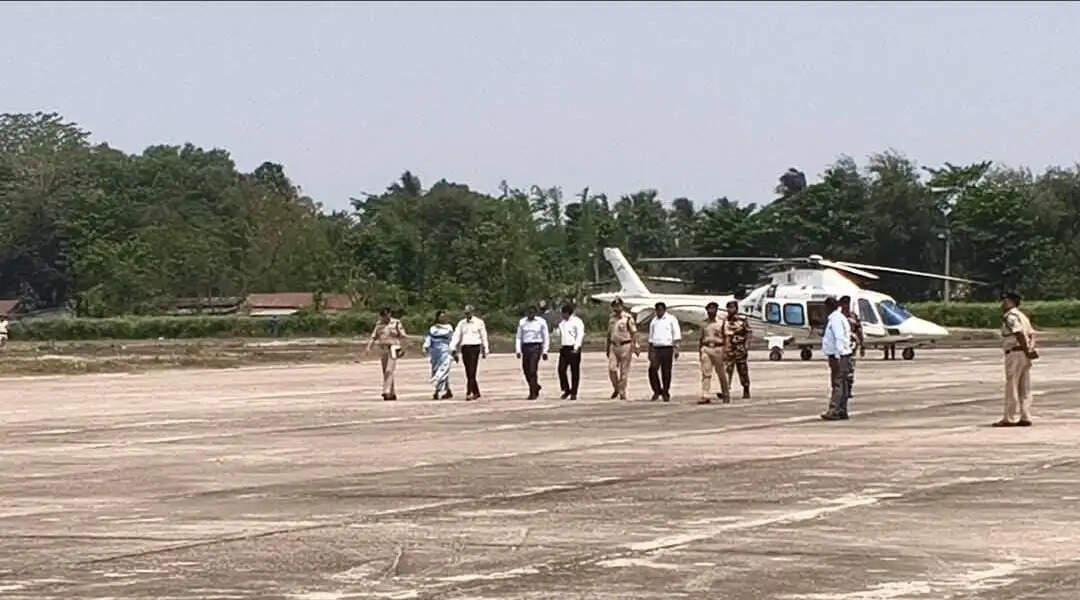 वीरपुर में मुख्य सचिव और डीजीपी का दौरा, इंडो-नेपाल सीमा सुरक्षा और विकास कार्यों की हुई समीक्षा