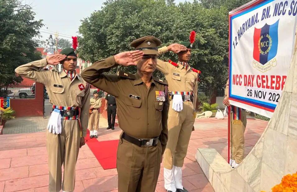 सोनीपत: एनसीसी कैडेटस व अधिकारियों ने शहीदों को श्रद्धाजंलि दी