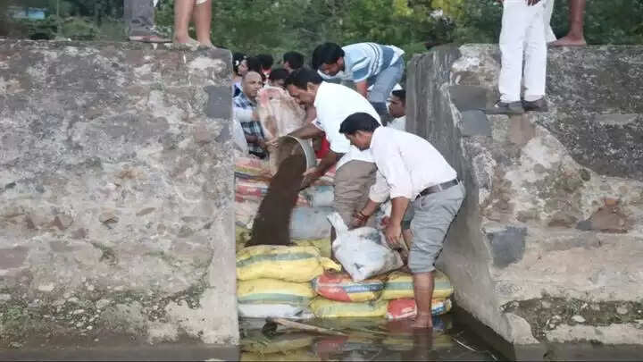 जल संवर्धन अभियान : जनता और प्रशासन की संयुक्त भागीदारी से हो रहे जल संरक्षण के कार्य