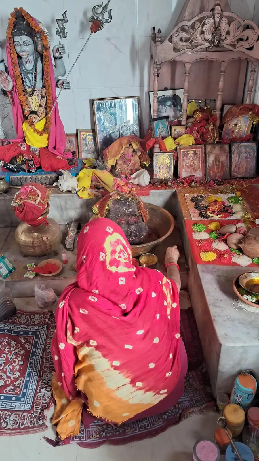 महाकाल मंदिर में मां कात्यायनी की पूजा-अर्चना, दर्शन को उमड़े श्रद्धालु