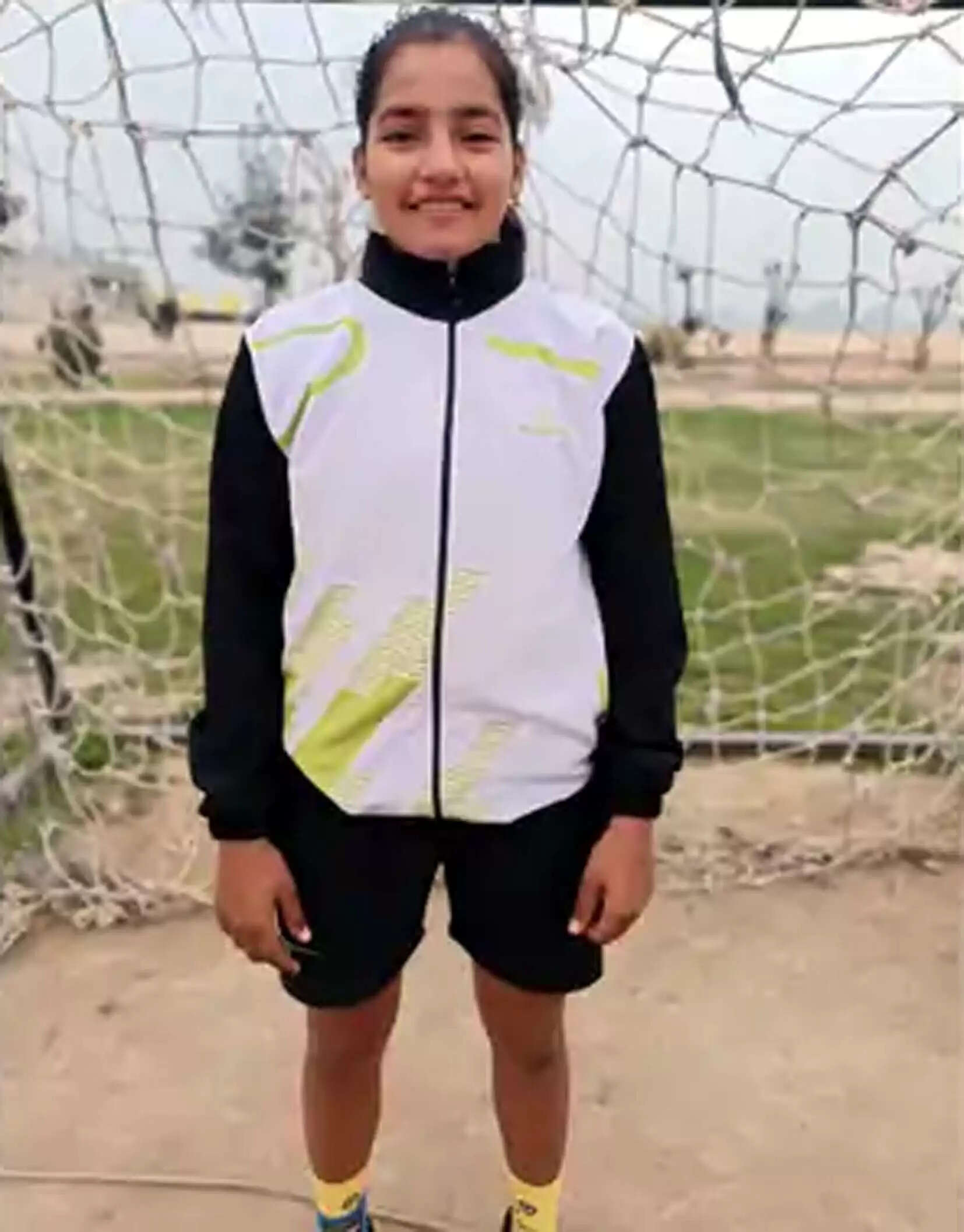 हिसार की छात्रा अमृता का एशियन यूथ वूमेन हैंडबॉल चैंपियनशिप के लिए इंडिया कैंप में चयन