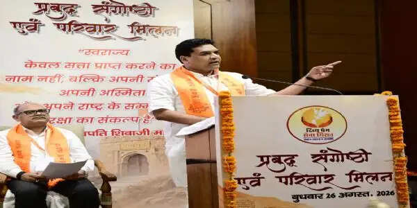 दिमागी नक्सलियों को हम सबको मिलकर अपनी वाणी और कलम से निपटाना है : कपिल मिश्रा