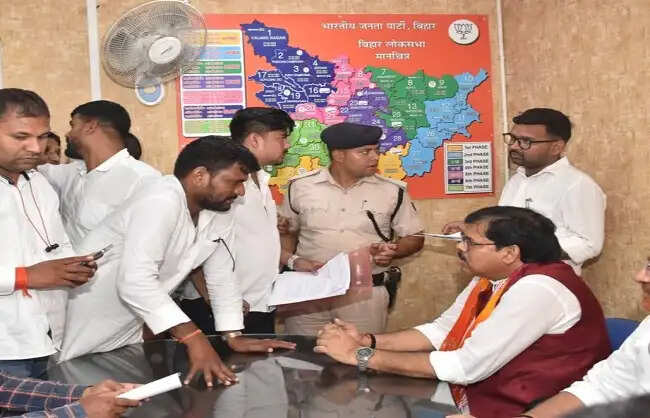 तीन महीने में बनेगी नई कोचिंग नीति, अराजकता और भ्रामक प्रचार पर लगेगी रोक : शिक्षा मंत्री