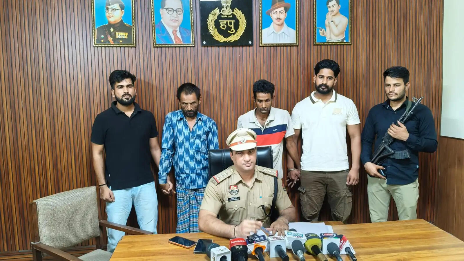पलवल : टैंकर से दो सौ किलो गांजा बरामद, दो तस्कर गिरफ्तार