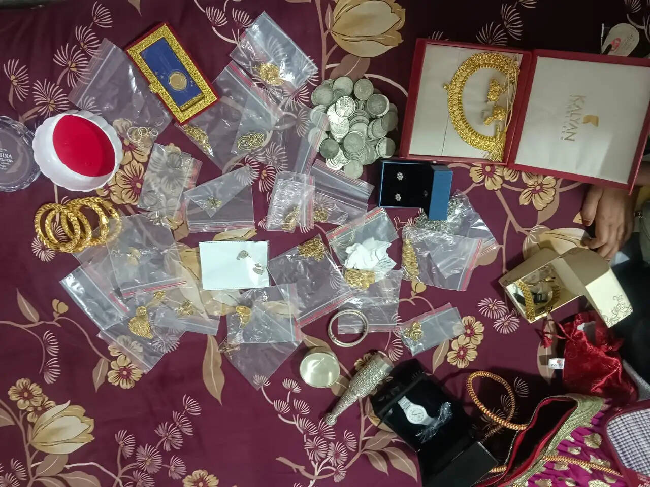 आय से अधिक संपत्ति मामले में डीएसपी गौतम कुमार पर ईओयू का शिकंजा, कई ठिकानों पर छापेमारी