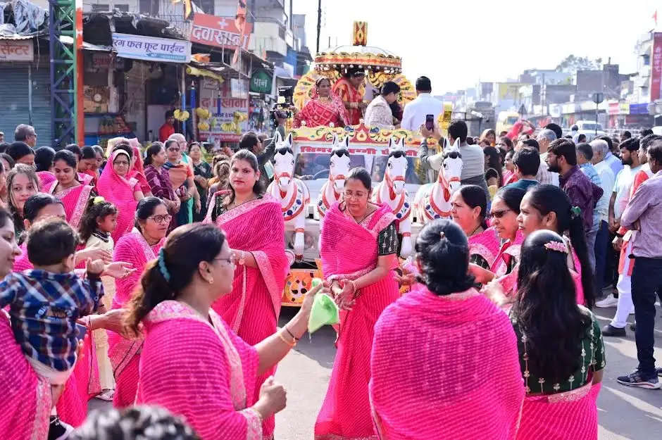 बाल मुमुक्ष दिव्यांश मोदी की दीक्षा ग्रहण पर हुए आयोजन, निकला वरघोड़ा