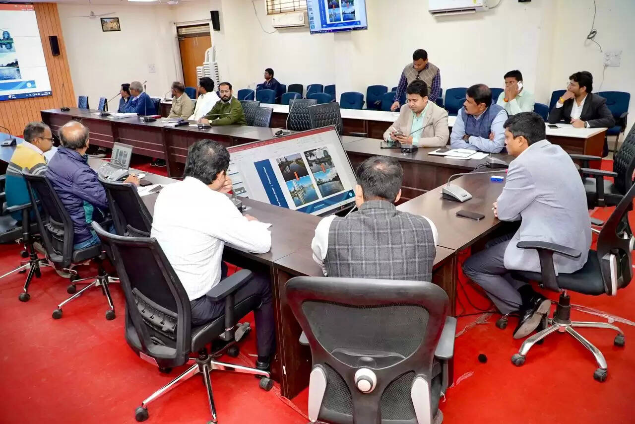 शिप्रा नदी के पानी की तीन स्थानों पर हो रही जांच