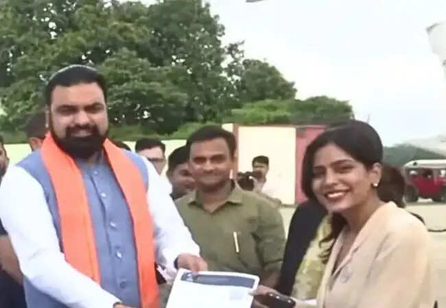 बिहार हेली-टूरिज्म एवं एयर टूरिज्म सेवा योजना-2026' की शुरुआत, 2100 में पटना भ्रमण&nbsp;कर&nbsp;सकेंगे&nbsp;पर्यटक