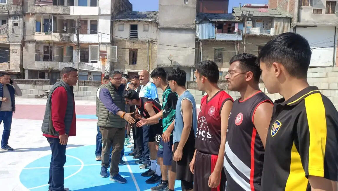 राज्य स्तरीय होली महोत्सव पालमपुर : बास्केटबॉल प्रतियोगिता का शुभारंभ