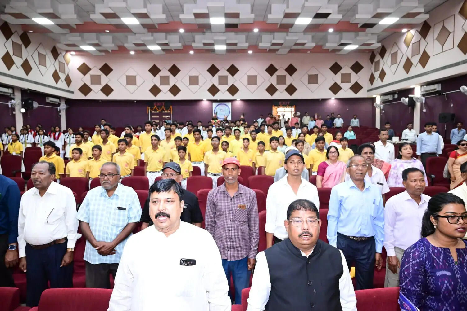 सरदार पटेल के आदर्शों को अपनाकर राष्ट्र की एकता व अखंडता को सुदृढ़ करने में सक्रिय भूमिका निभाएं: राज्यपाल