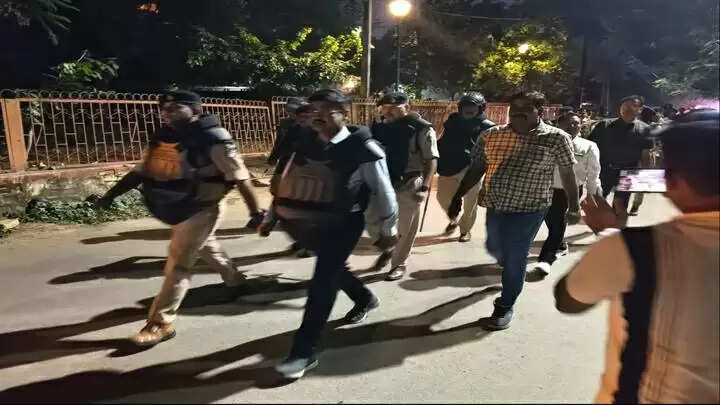 मप्र के ग्वालियर में डॉ. आंबेडकर प्रतिमा विवाद को लेकर प्रशासन सतर्क, शहर में चार हजार जवान तैनात