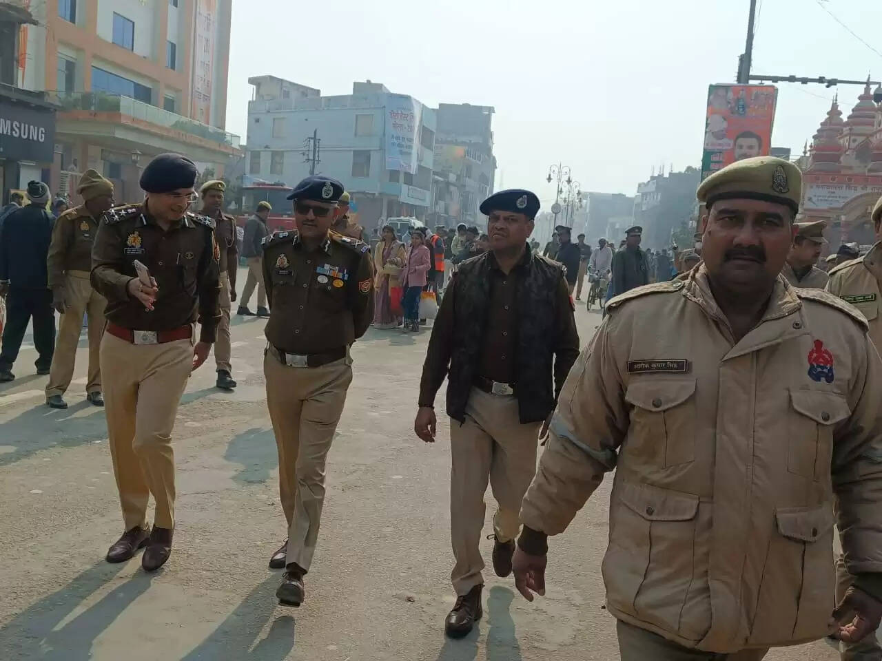 खिचड़ी मेले को लेकर गोरखनाथ मंदिर की सुरक्षा व्यवस्था का आला अधिकारियों ने लिया जायजा