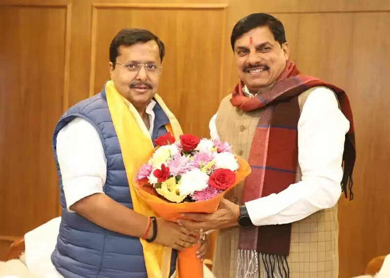 मप्र के मुख्यमंत्री डॉ. यादव ने भाजपा के नवनियुक्त कार्यकारी अध्यक्ष नितिन नबीन से की मुलाकात