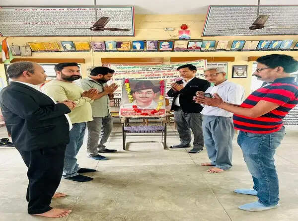 सरदार भगत सिंह को उनकी पुण्यतिथि पर याद किया