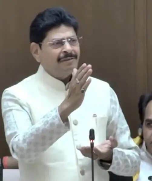 विधायक गोपाल शर्मा ने कांग्रेस शासन में ट्रोमा सेंटर निर्माण में गड़बड़ियों पर लगाए आरोप