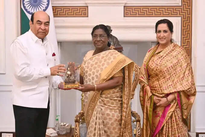 नगालैंड, बिहार के राज्यपाल और मणिपुर के मुख्यमंत्री ने राष्ट्रपति से की मुलाकात