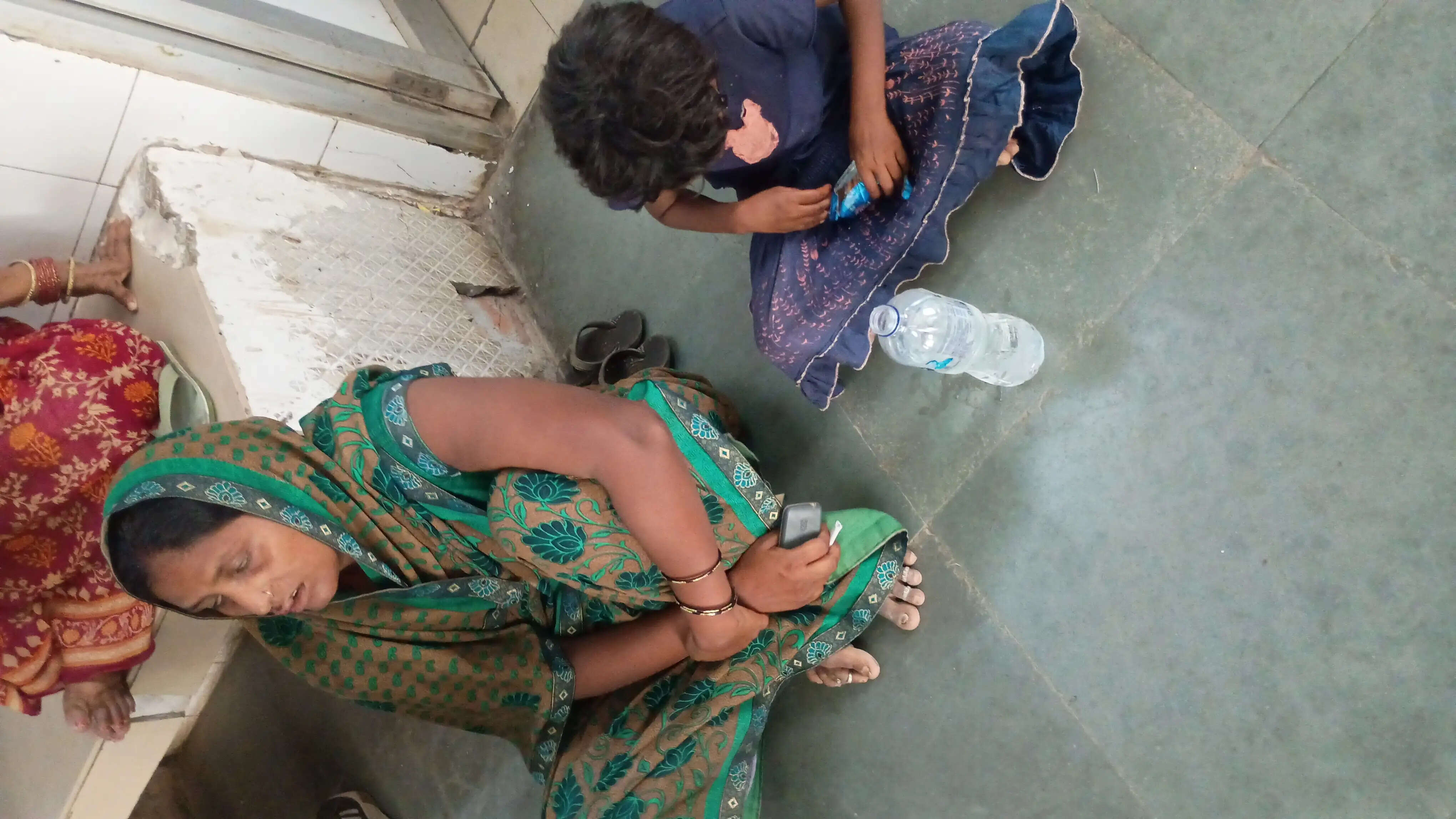 पत्नी ने भाई और बहन के बेटे के साथ की पति की हत्या, तीनाें हिरासत में