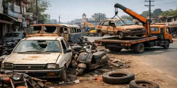 अंबिकापुर : सड़कों पर कबाड़ हो चुके वाहनों की अब खैर नहीं, निगम ने दिया 7 दिनों का अल्टीमेटम, होगी नीलामी